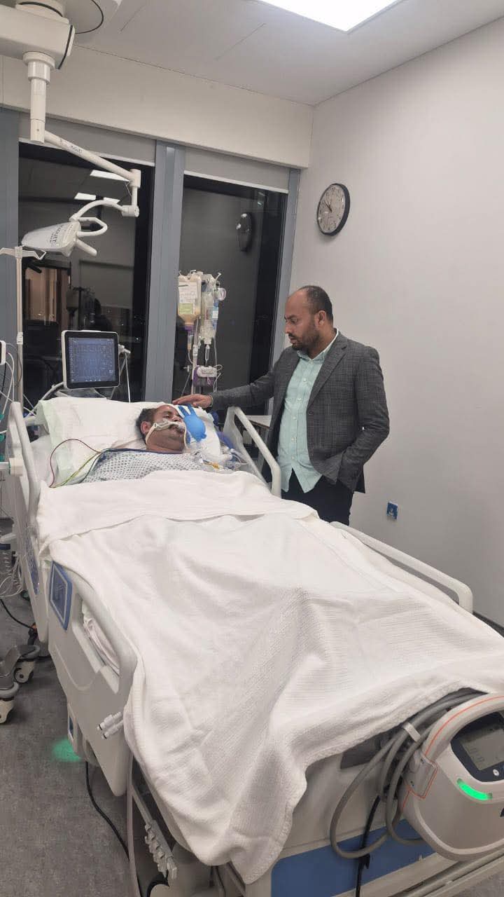 অসুস্থ আফতাবের আরোগ্য কামনায় হাসপাতালে শাহেদ আহমদ রাসেল